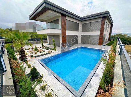 Arsenden Kadılar'da Ultra Lüx Havuzlu Satılık Akıllı Villa