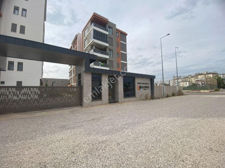 Antalya Kepez Aydoğmuş'ta Havuzlu Site İçerisinde A.mutfaklı 2+1