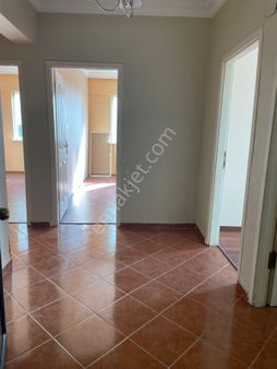 Barış Mahallesi'nde 3+1 Uygun Kiralık Daire