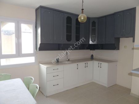 100.yılda,diş Has. Civ.,çatılı,4.kat,3+1,parkeli Satılık Daire