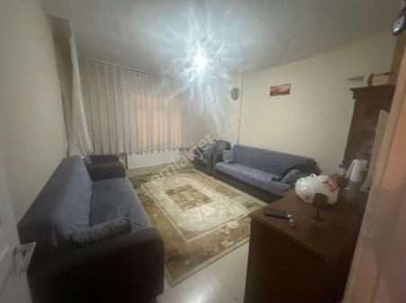 Esenler Fatih Mahallesinde 3+1