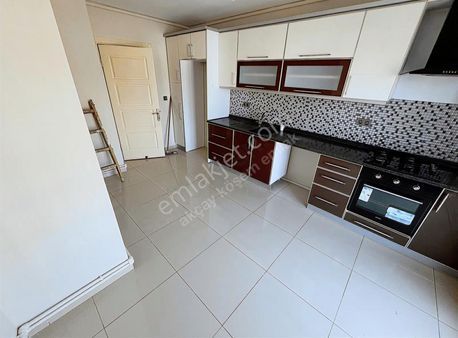 Akçay Köşemden Satılık 3+1 Kombili Asansörlü Daire