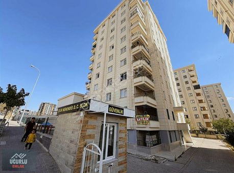 Uğurlu Emlak'tan Merkezi Konumda 4+1 İçi Ful Satılık Daire