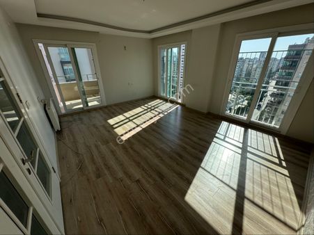 Hayal Park Civarı 4+1 Giyinme Odalı Ebeveyn Banyo Dogalgazlı Ultra Genis Daire