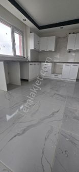 Esentepe Mahallesinde Satılık 1+1 Daire ; Yüzüncüyıl Okulu Eğitimciler Caddesi Yakını;