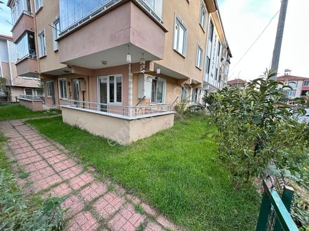 Karasu Yalı Mahallesinde Denize 100 M Mesafede Kombili, Bahçeli, Ön Cephe Müstakil Daire