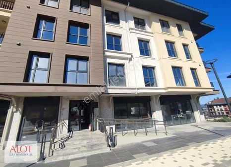 Üsküdar Mehmetakif Ersoy Caddesi Emlak Konut 2+1