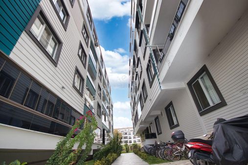 🛑🛑aktif'ten Akçay'da Satılık Kira Garantili Nezih Muhitte Geniş Lüx 1+1daire