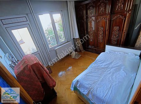 Eski Öztan Hastanesi Karşısı 2+1 Geniş 4 Balkonlu Acil Satılık