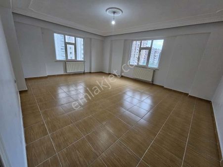 75 Park Karşısında Kiralık Ara Kat 3+1 Daire
