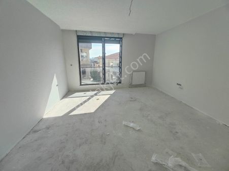 Emlak Dünyasından Altıntepede Deniz Manzaralı Dubleks