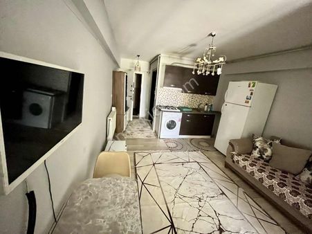 Küçük Çarşıda Satılık 1+1 Bahçe Katı