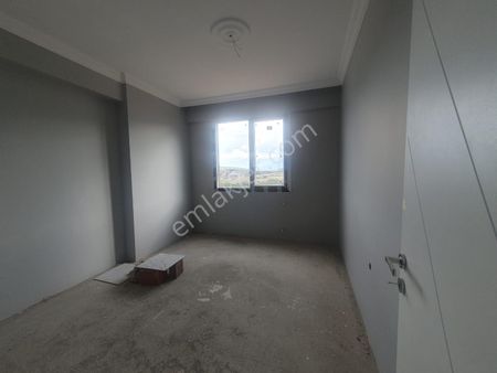 Örnekkentte Kapalı Mutfak 3+1 Satılık Daire