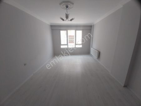 Göztepe Kombili Balkonlu Asansörlü Arakat Kiralık 2+1 Daire