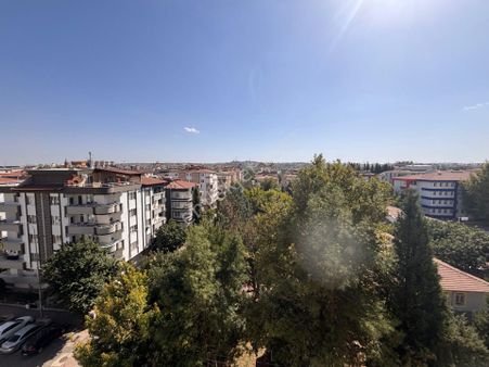 Emek'te Şehrin Kalbinde Villayı Aratmayan 5+2 Kiralık Dubleks