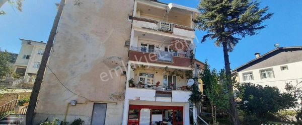 Altıyüzevler Cami Karşısında Kiralık 3+1 Daire