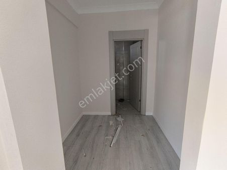 İstiklal Mah. Ebeveyn Banyolu Giyinme Odalı 3+1 Satılık Daire