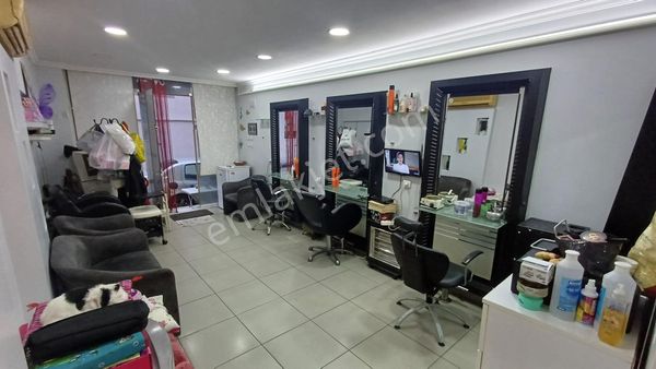 İnönü Caddesi İzmirspor Metro Yakını Satılık Dükkan 28m2