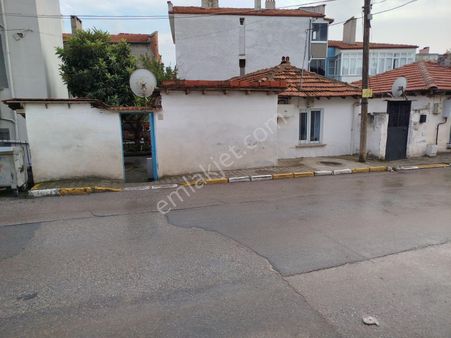 Yola Cephe Bahçeli Müstakil Ev