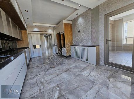 Rota Emlak'tan Mehmetçik Ataşehir ' De 4+1. Full+full