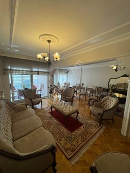 Özmecaz'dan Fesleğen Mah. İnönü Cad. Üzeri 150m2 Arakat Asansörlü Geniş Daire