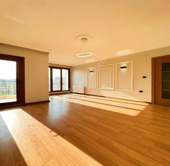 Beylikdüzü Kavaklı'da 2+1 Kiralık Arakat Daire