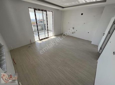 İsmail Kakaç Okulu Yanında 3+1 160m2 Sıfır Daireler