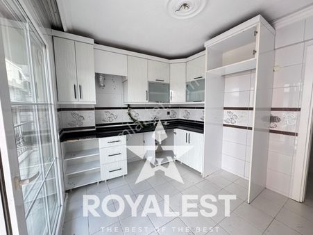 Royalest'ten Kapalı Mutfaklı Kiralık 2+1