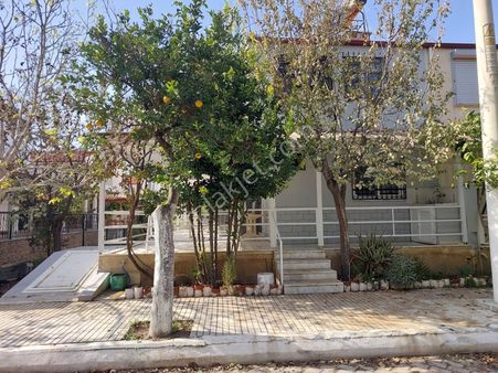 Sahil Sitelerinde Denize 350 Metre 3+1 Yazlık