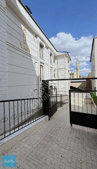 Emlak Kılavuzu By Sadik'ten Şehir Merkezinde Kiralık Eşyalı 1+1