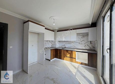 Çayırova Akse'de Zeray Karşısı 3+1 Ara Kat Daire