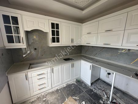 Bilge Emlaktan Konak Mahalesinde Satılık 3+1