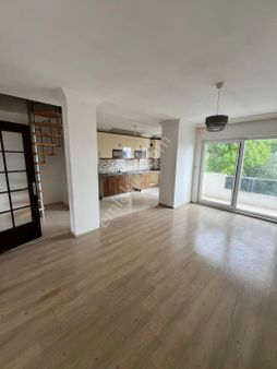 Akyol Opet Üzeri Kiralık 3+1 Ebeveyn Banyolu Çatı Dubleksi