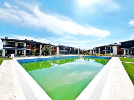 Aygülden Oksijen Cenneti Gürede Şık Tasarımlı Nezih Site İçi Havuzlu Eşyalı 1+1/2+1kiralık Daireler