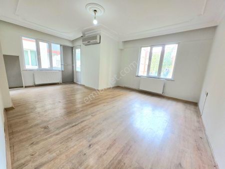 Vahdet'ten Akçay İkizçay'da 3+1 Ayrı Mutfak Uygun Fiyat Satılık