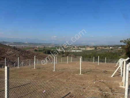 525 M2 Yol Sorunu Yoktur Salbaş'a 7km Mesafededir Yakınında Kasap Market Restoran Vs Bulunmaktadır