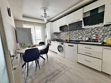 Keçiören Yayla Mah Kök Tapu Cadde Üzerinde Asansörlü Daire