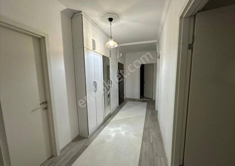 Ankara Yenimahalle Demetevler Kiralık 3+1 Kombili Asansörlü Boş
