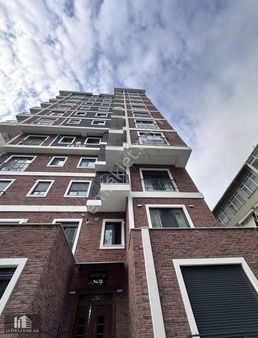 Çatalçeşmede Caddeye 6. Bina 2+1 75 M2 Yeni Bina