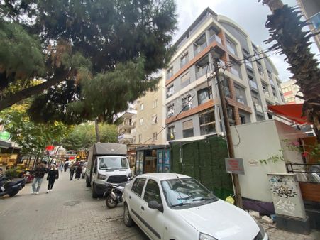 İzmir Bornova Küçük Park’ta Eşyalı, Kiralık 1+1 Daire