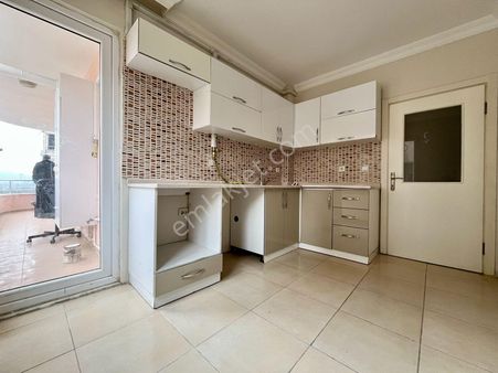 Yükselden Kadıköyde Haftanın Fırsatı! Satılık Ön Cephe 3+1 Daire