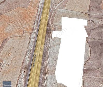 Kayseri Nevşehir Yol Kenarı 18.500 M2 Satılık Tarla