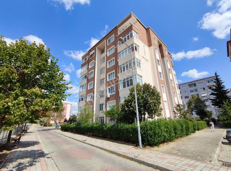 Silivri Yeni Mh'de Eşyalı Ara Kat Güney Cephe 2+1 Bilgi Sitesi