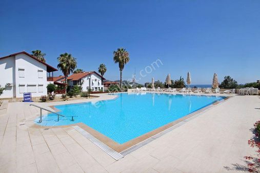 Alanya Demirtaş Mah.deniz Manzaralı Satılık 4+1 Tripleks Villa