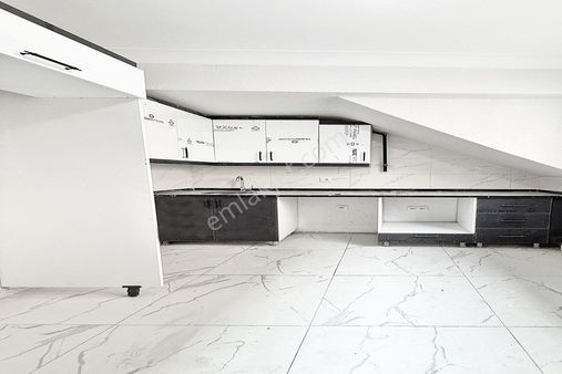 Ardıçlı Villalarına Yakın Geniş M2 3+1 Ters Dublex Satılık Daire