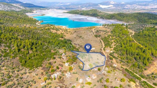 Cb Marina'dan Kapubağ'da Göl Manzaralı Satılık Kargir Ev Ve Tarla