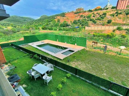 Uytundan Edremitte Havuzlu & Bahçeli Lüx 3+1 Ters Dubleks