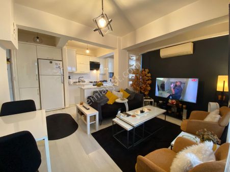 Altınoluk İlkbahar'dan Vali Konağı Denize 100mt Müstakil Bahçeli Girişli 1+1 Şahane Daire