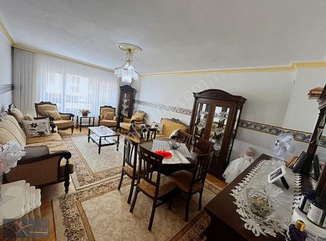 Genişliğine Şaşıracağınız Üç Balkonlu Arakat 3+1 Satılık Daire