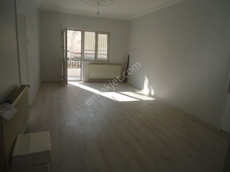 Aydınlıkevlerde 3+1 Kiralık Daire Gizem Emlaktan